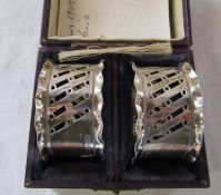 Cased pair of silver napkin rings Birmingham 1909 weight 0.78 ozt