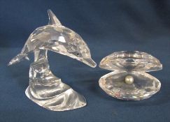 Swarovski dolphin H 9 cm 190365 and large oyster shell with pearl (both boxed)