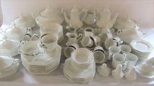 Large Johnson Bros. white part dinner service inc large soup tureen with lid, 6 vegetable tureens