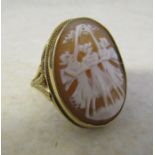 9ct gold cameo ring depicting the three graces,  London 1973 weight 7.1 g size O