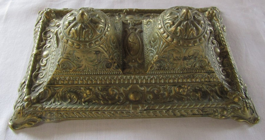 Brass ornate double inkwell stand with liners 27 cm x 17 cm