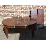 Edwardian wind out dining table with 3 leaves (extends to 240 cm x 120 cm)