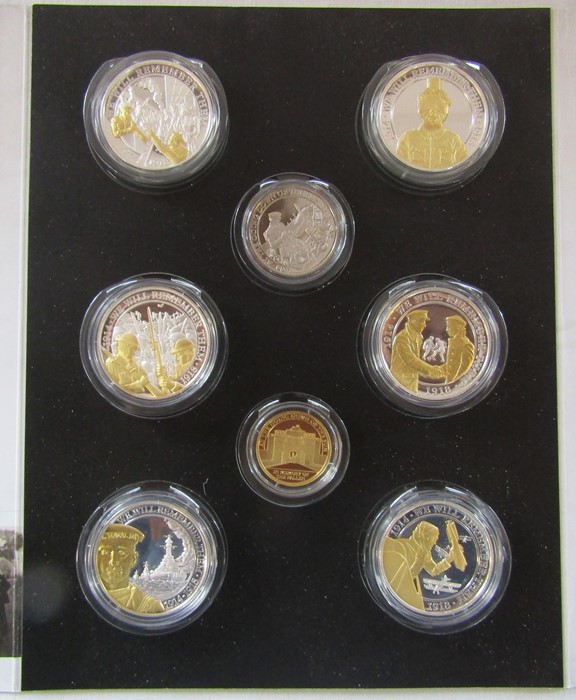 In the Flanders Field Museum 'We will remember them' coin collection inc 9ct gold double crown proof - Bild 2 aus 3