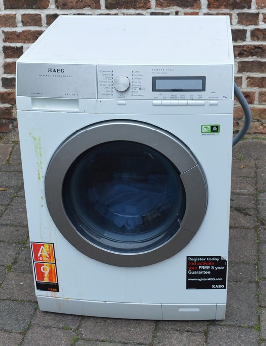 AEG 9kg Protex Plus weight sensor washing machine