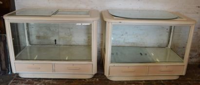 Pair of shop display cabinets H 96 cm L 130 cm D 90 cm