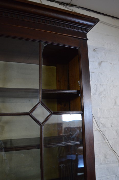 Mahogany bureau bookcase (missing pane of glass) H 217 cm L 110 cm - Bild 2 aus 3