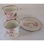 Two lustre mugs H 10 cm and 7 cm and a small plate D 14 cm