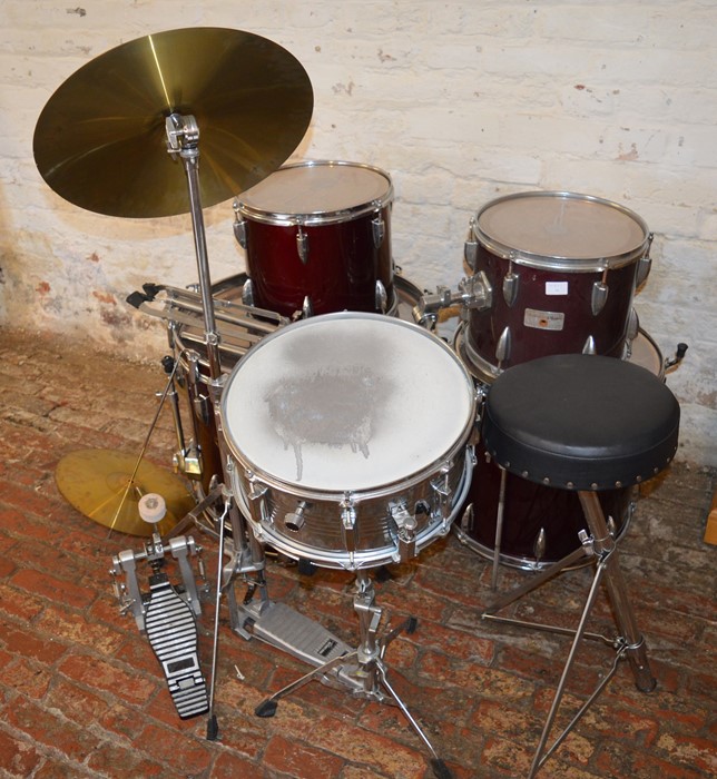 Percussion Plus drum kit