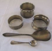 3 silver napkin rings Birmingham 1932, 1942 & Edinburgh 1924, salt spoon Sheffield 1932 & sugar