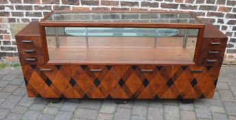 Large Art Deco display cabinet with parquetry veneer decoration L 190 cm D 44 cm H 90 cm