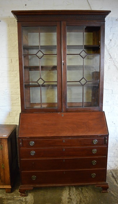 Mahogany bureau bookcase (missing pane of glass) H 217 cm L 110 cm