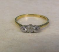 18ct gold diamond trilogy ring total 0.32 ct size M/N weight 1.5 g