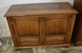 Georgian reproduction oak mule chest / cabinet L 108 cm D 49 cm H 76 cm