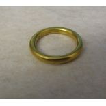 18ct gold band ring weight 6.2 g size N