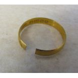 22ct gold band ring (cut) weight 3.2 g