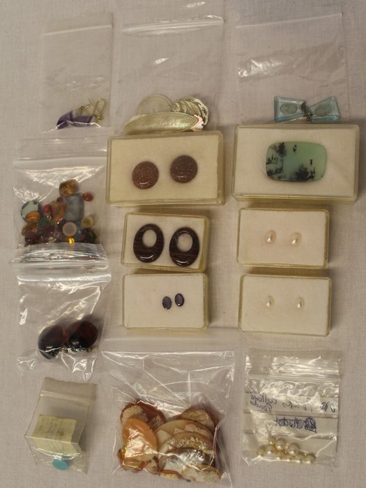Selection of unmounted semi precious stones, cameos, cultured pearls, turqoise, chrysopal, iolith