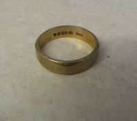 9ct gold band ring London 1978 weight 2.9 g size N