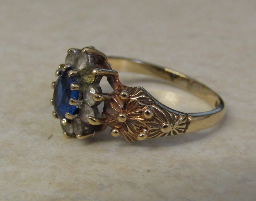 9ct gold cluster dress ring with blue and white coloured stones size P weight 3.2 g - Image 2 of 4