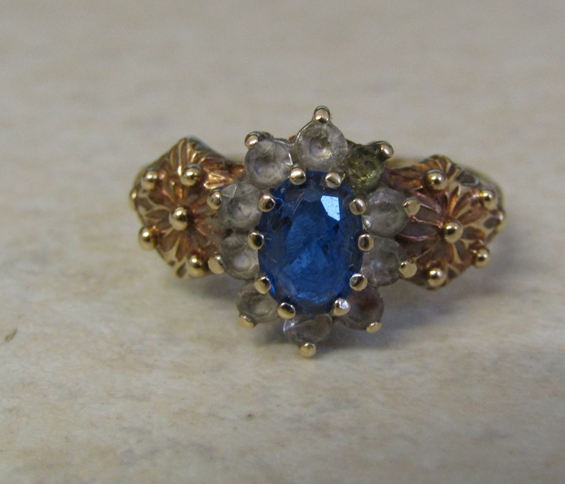 9ct gold cluster dress ring with blue and white coloured stones size P weight 3.2 g