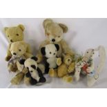 Selection of vintage teddy bears in Farnel H 43 cm, Deans H 37 cm, Hermann H 20 cm, Merrythought and