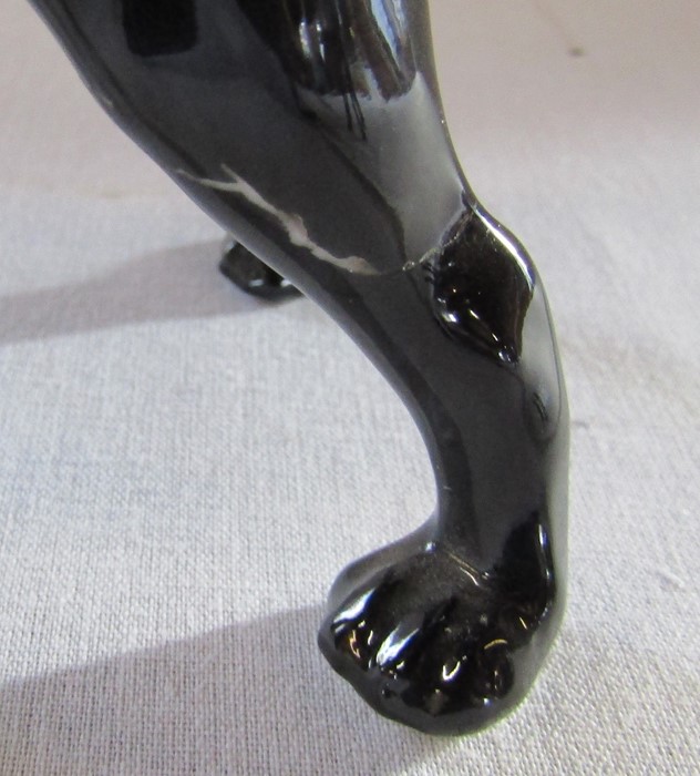 2 Royal Doulton black labrador dogs (1 with damage to leg) H 12.5 cm no 2667 - Image 2 of 3