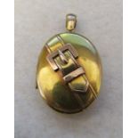 Tested as 9ct gold locket with belt / buckle motif total weight 11.1 g (height including clasp 4.5