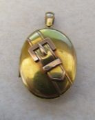 Tested as 9ct gold locket with belt / buckle motif total weight 11.1 g (height including clasp 4.5