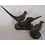 Bronze pair of pheasants L 62 cm and a bronze partridge H 26 cm