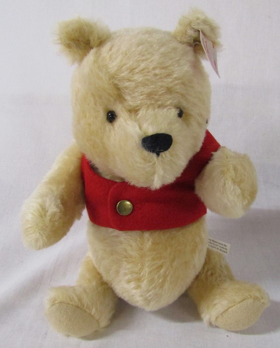 Boxed Steiff Winnie the Pooh bear limited edition 1082/2000 complete with box and certificate H 26 - Image 2 of 2