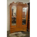 Late Victorian satinwood wardrobe H 210 cm L 126 cm