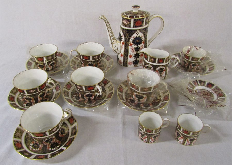 Royal Crown Derby imari pattern 1128 coffee pot, milk jug, 5 large cups, 1 fluted cup, 1 tea cup,