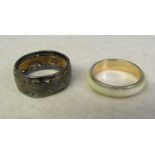 2 9ct gold band rings size M and J total weight 5.3 g