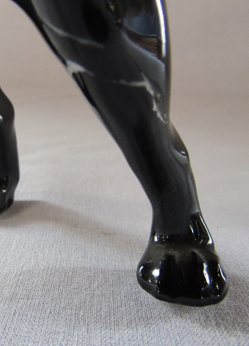 2 Royal Doulton black labrador dogs (1 with damage to leg) H 12.5 cm no 2667 - Image 3 of 3