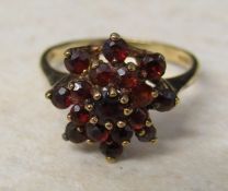9ct gold garnet cluster ring size L/M total weight 3.2 g