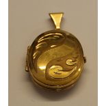 9ct gold locket 3.8g