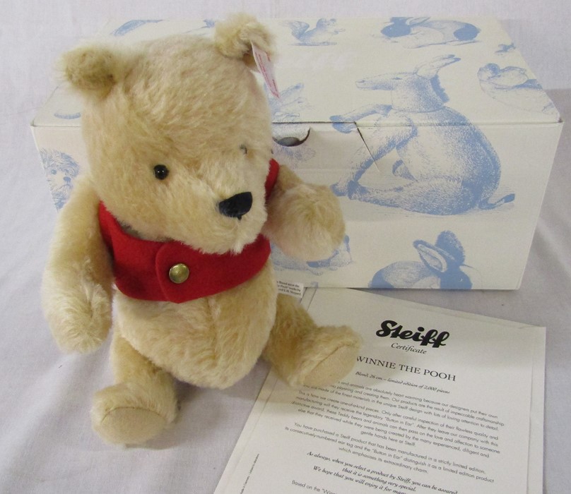 Boxed Steiff Winnie the Pooh bear limited edition 1082/2000 complete with box and certificate H 26