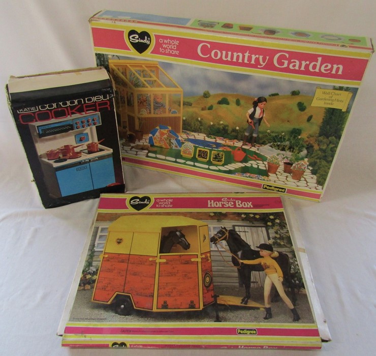 Boxed Sindy horse box and country garden & a boxed Katie cooker