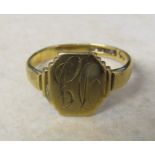 9ct gold signet ring size R/S weight 3.5 g