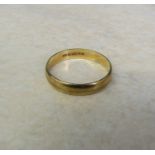 9ct gold band ring size O weight 1.7 g