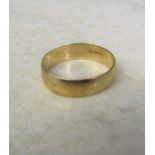 9ct gold band ring size T weight 2.7 g