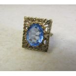 9ct gold dress ring with large glass stone size N, total weight 11.3 g