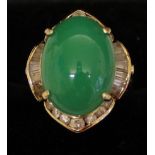14k gold dress ring size Q weight approximately 6.8g (green stone size H 17 mm W 14 mm D 5 mm)