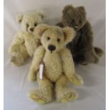 3 collectable teddy bears - Cotswold Bear H 46 cm, Meadow sweet H 41 cm and Bellwood bear - Oscar