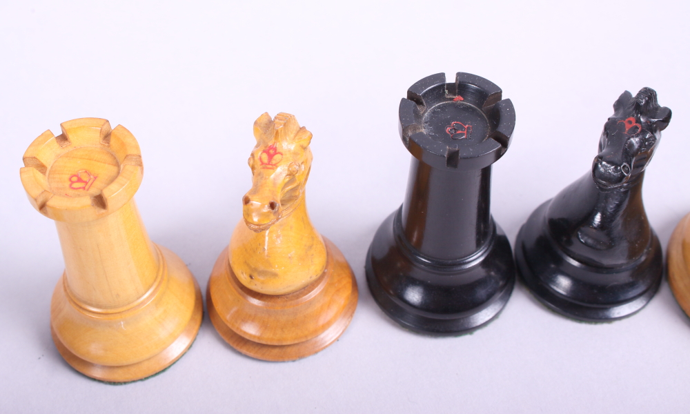 A Jaques turned boxwood and ebonised chess set (some pieces chipped) - Image 2 of 7