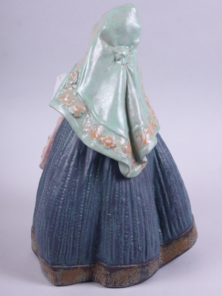 A Lladro gres figure of a girl holding a piglet, "Country Joy" 2356, 11 3/4" high - Image 3 of 5