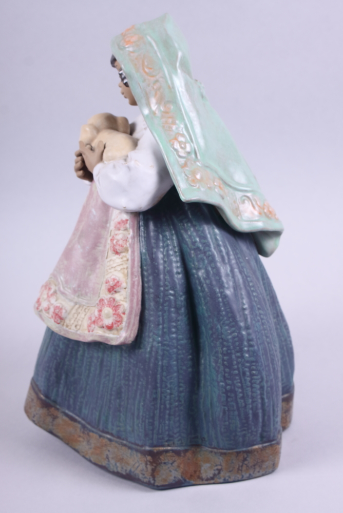 A Lladro gres figure of a girl holding a piglet, "Country Joy" 2356, 11 3/4" high - Image 2 of 5