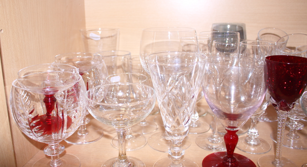 A collection of assorted drinking glasses - Image 2 of 3
