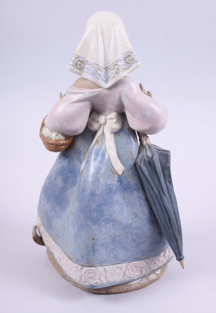 A Lladro gres figure of a girl with cats and an umbrella, 2219, 11" high - Image 3 of 5