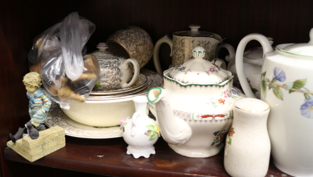 A Spode "Chinese Rose" pattern teapot, a Wedgwood coffee pot, a chess set, an atomiser and other - Image 2 of 3