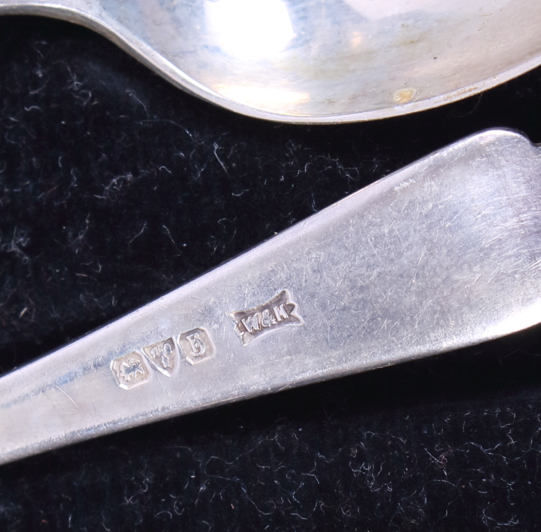 A silver christening mug with inscription, a cased set of six silver teaspoons, a white metal - Image 5 of 7